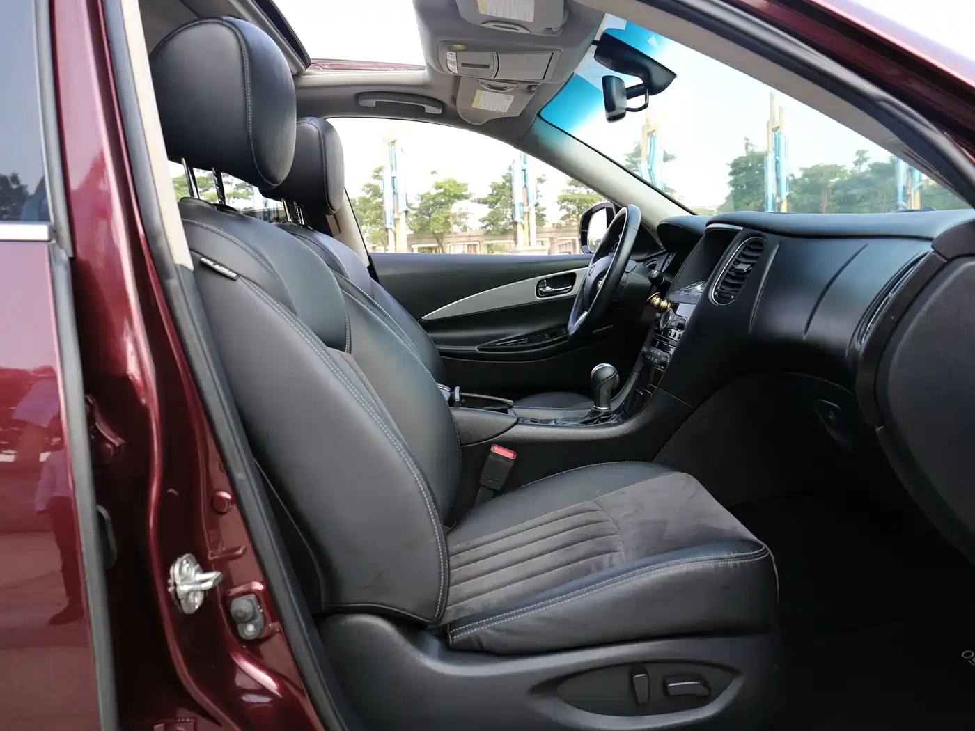 Infiniti QX50 2017 2015 2.5L Comfort Edition