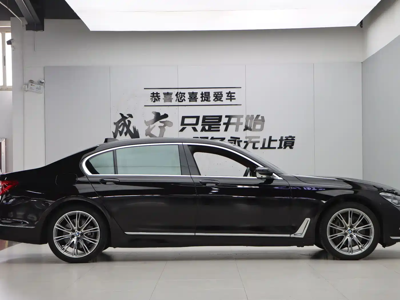 BMW 7 Series 2018 740Li xDrive Premium Type Excellence Package фото 8