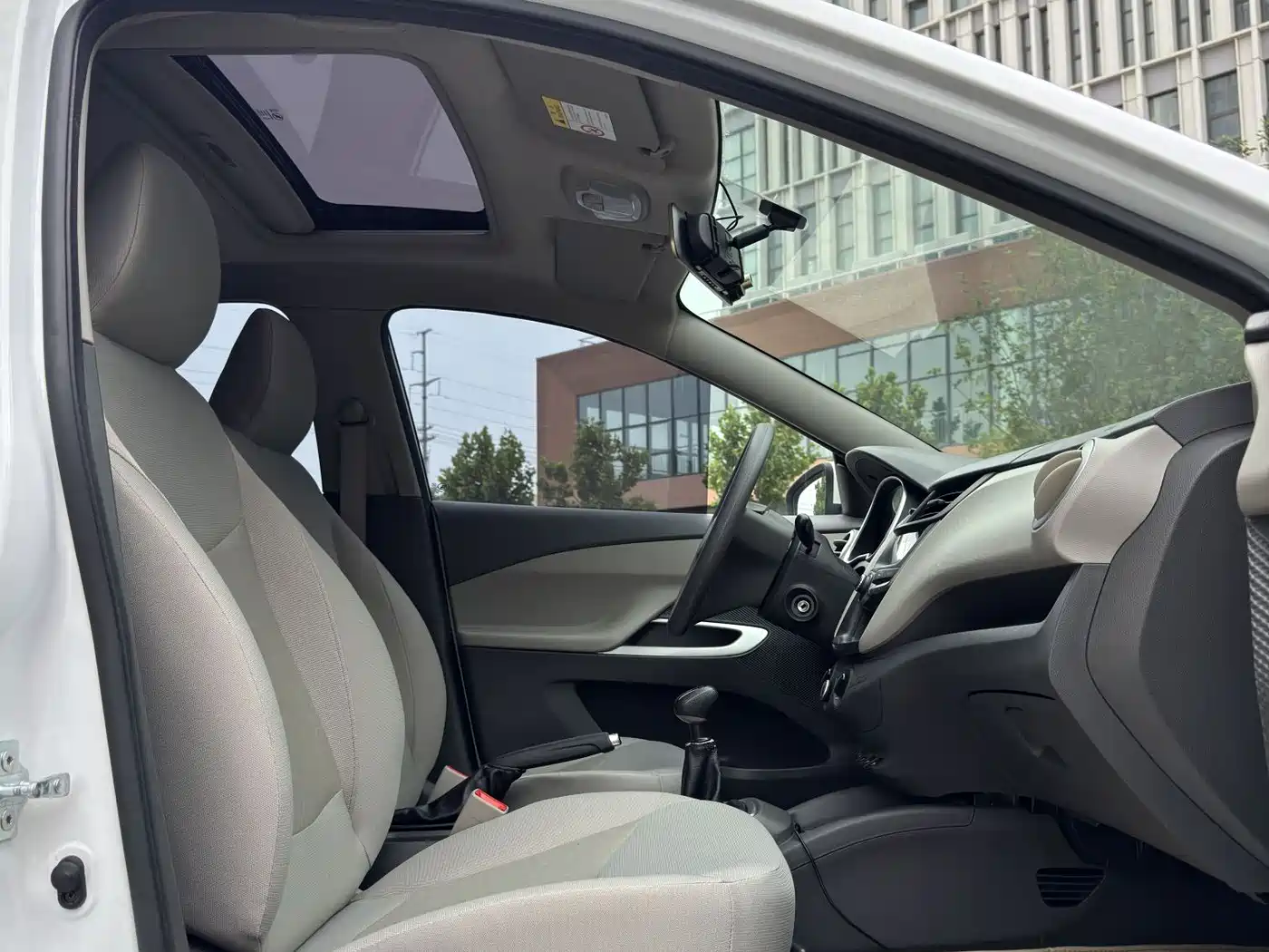 Chevrolet Sail 2018 2018 Sail 3 1.3L Manual Comfort Sunroof