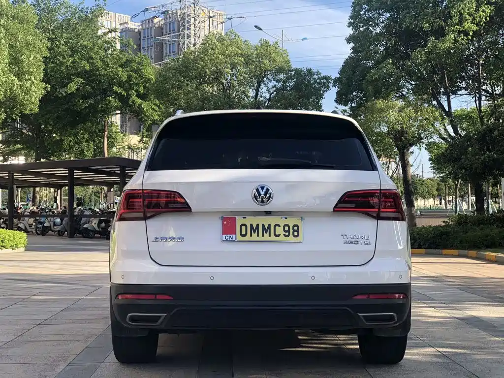 صورة 6 - Volkswagen Tharu