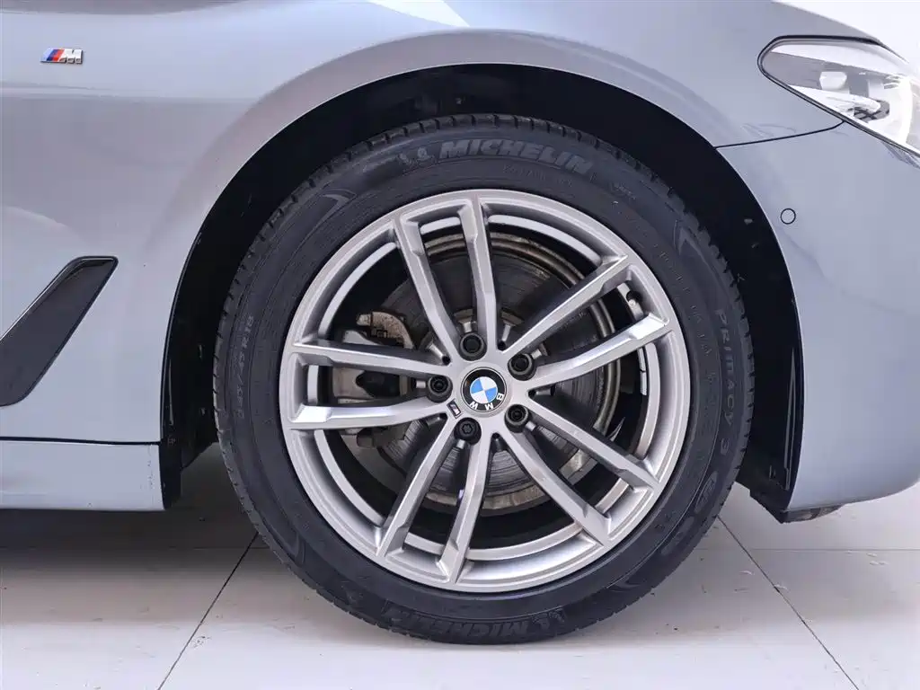 BMW 5 Series (Import) 2018 525i M Sport Package фото 6