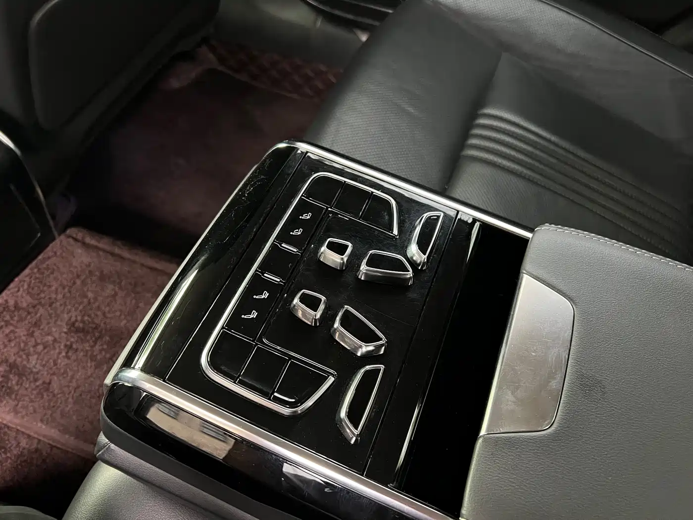 Hongqi H9 2020 2.0T Smart Connection Qi Xiang Edition фото 11