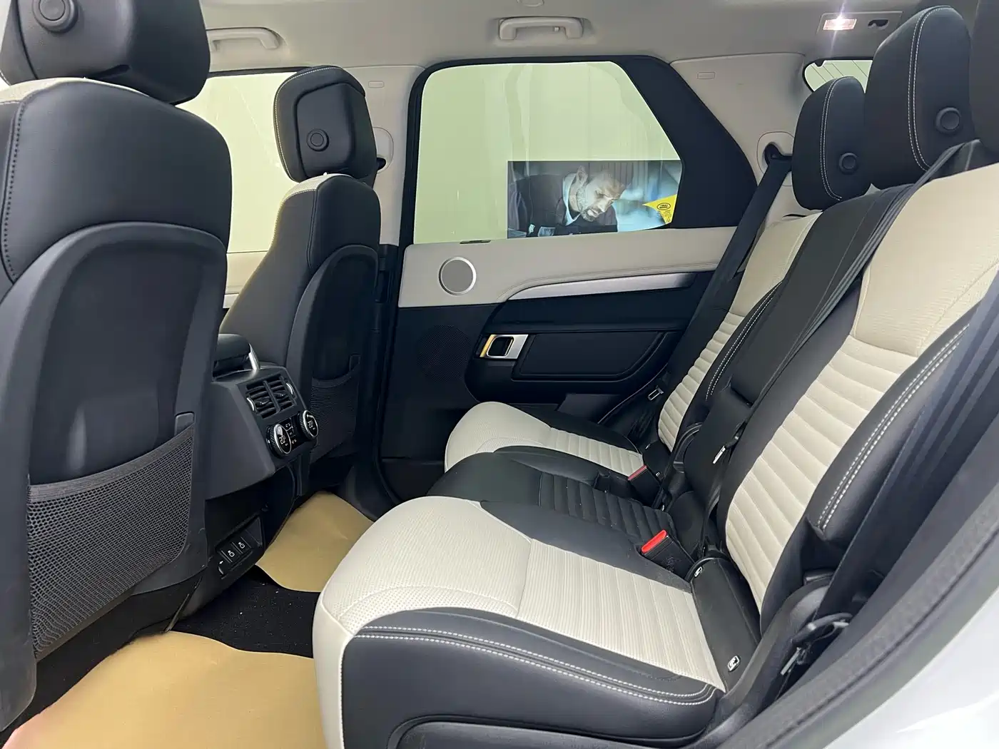 LAND ROVER DISCOVER