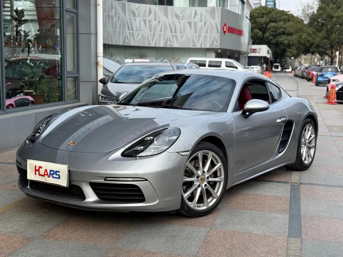 PORSCHE 718