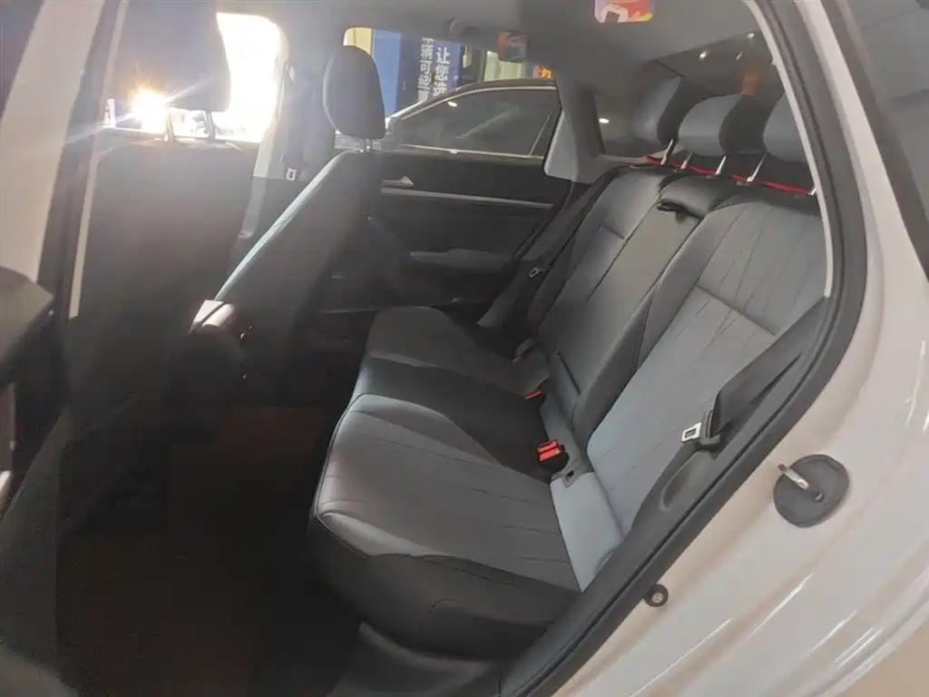 Volkswagen Lavida 2024 Model 1.5L Automatic Starlight 5 Million Edition фото 17