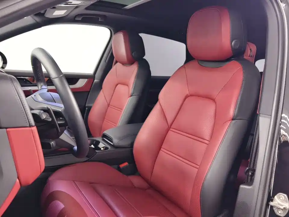 Photo 10 - Porsche Cayenne