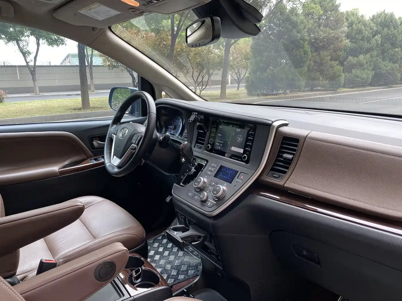 Toyota Sienna 2015 3.5L 4WD L фото 11