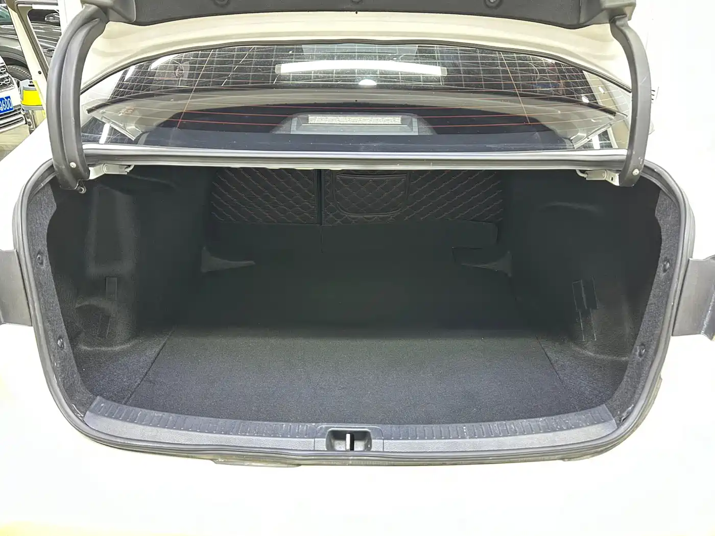 Toyota Levin 2022 185T CVT Luxury Edition фото 19