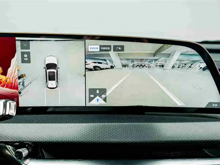 Cadillac XT5 2025 2.0T Luxury фото 11