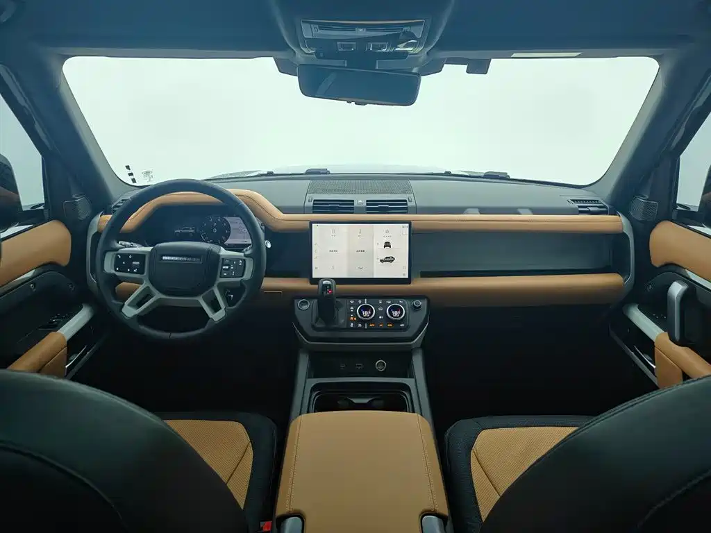 Land Rover Defender 2023 Model 90 2.0T P300 X-DYNAMIC HSE фото 19