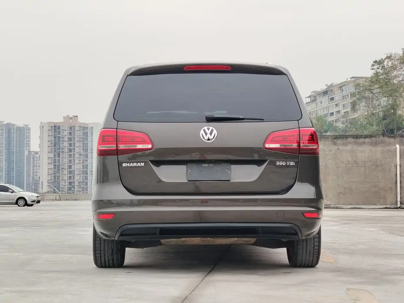 Volkswagen Sharan 2016 380TSI Comfort 7-seater фото 5