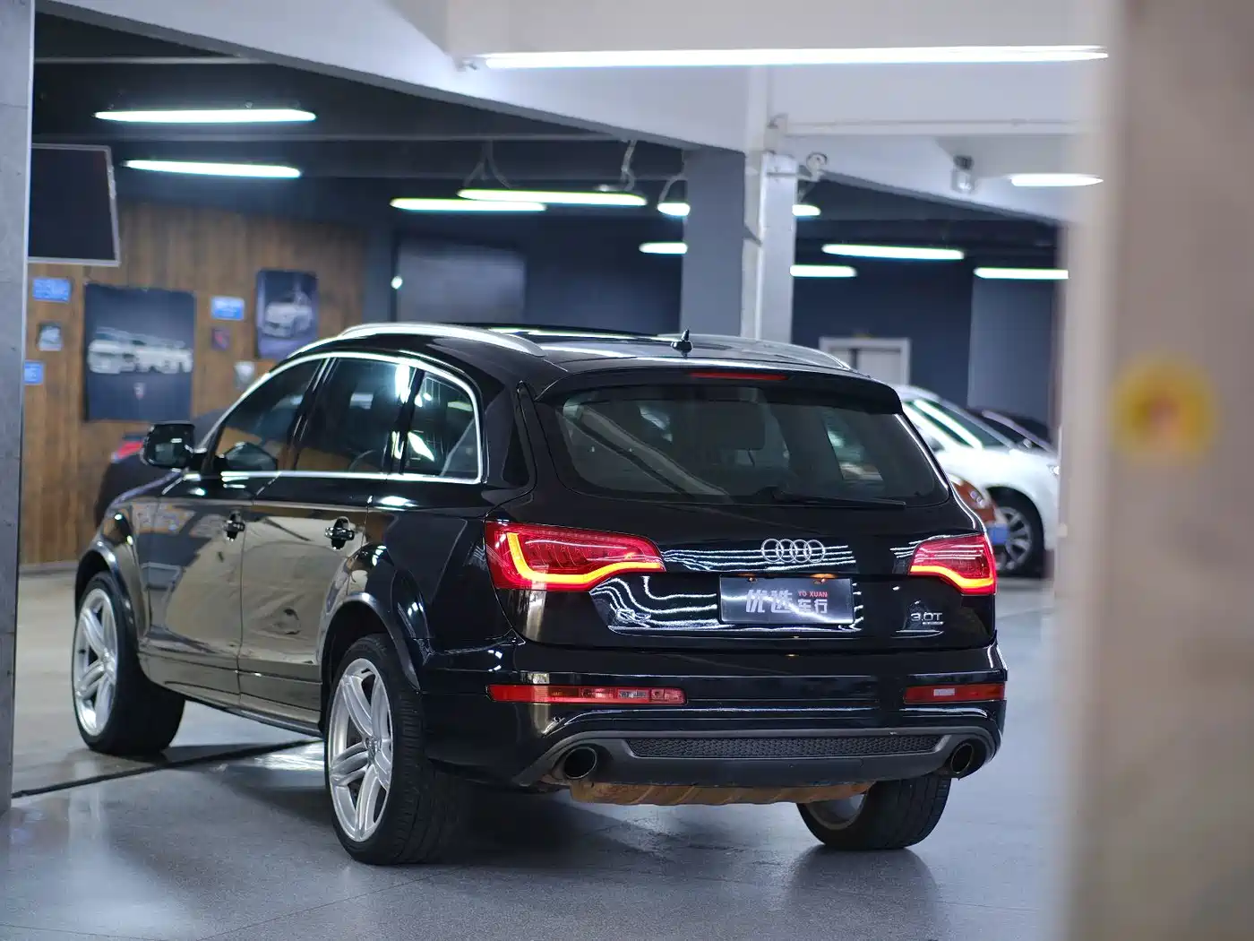 Фото 12 - Audi Q7