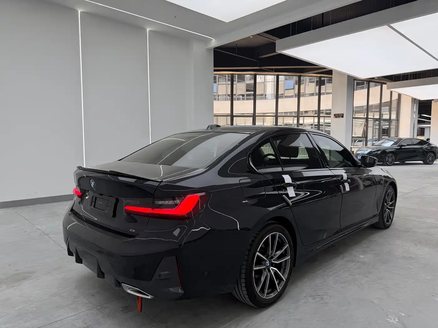 BMW 3 Series 2024 325Li M Sport Package фото 12