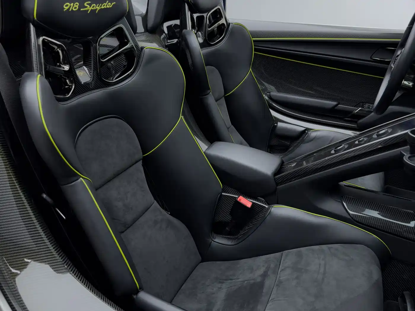 Porsche 918 Spyder 2015 2014 4.6L