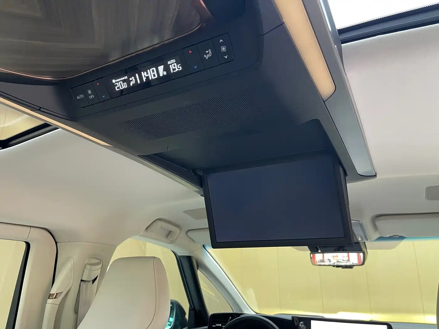 Lexus LM 2025 2023 500h 6-Seater Prestige Edition