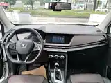 Фото 6 - Changan CS15