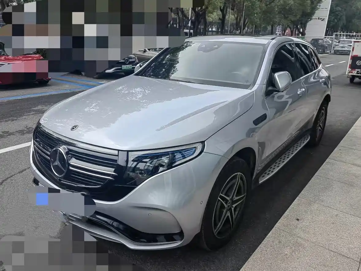 MERCEDES-BENZ EQC