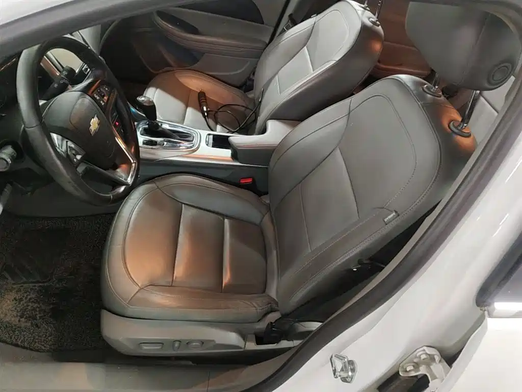 Chevrolet Malibu 2014 2.0L Automatic Luxury фото 15