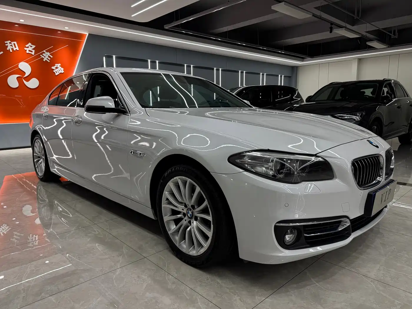 BMW 5 Series 2014 525Li Luxury Design Package фото 3