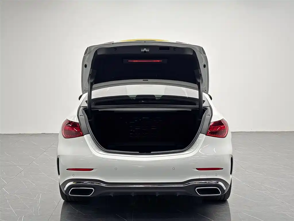 Mercedes-Benz C-Class 2023 Facelift C 200 L Sport Edition фото 11