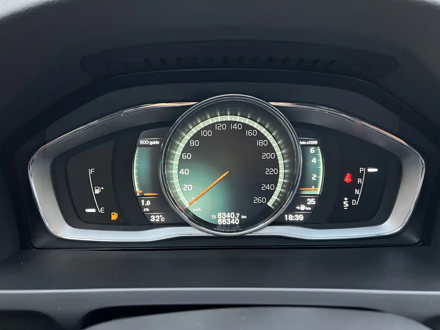 Фото 14 - Volvo S60