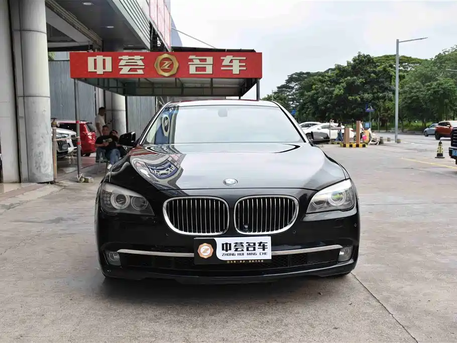 BMW 7 Series 2011 730Li Elegance фото 2