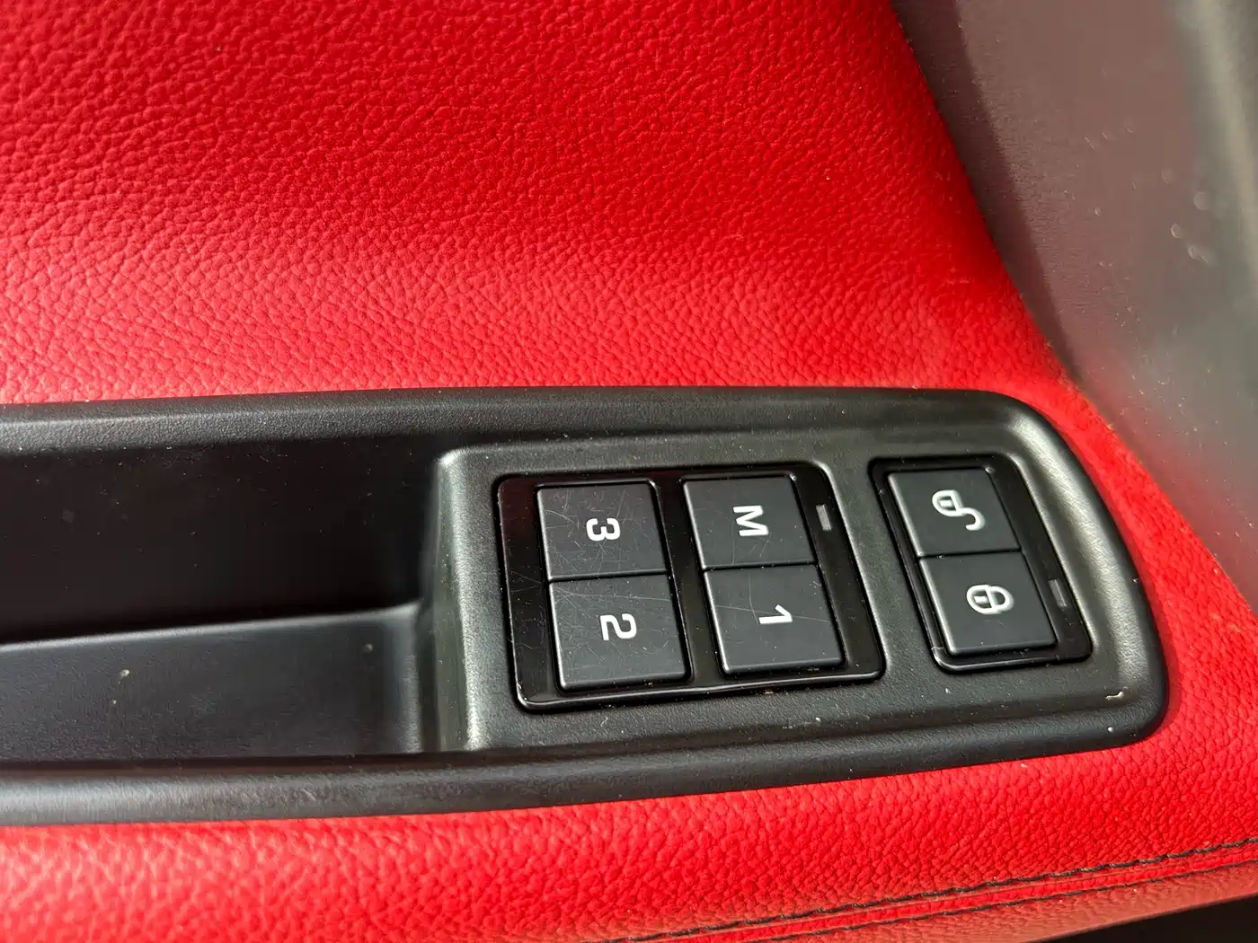 Jaguar XE 2016 2015 2.0T 240PS R-Sport
