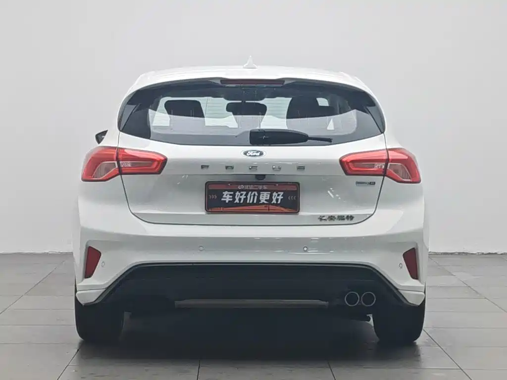 Фото 4 - Ford Focus