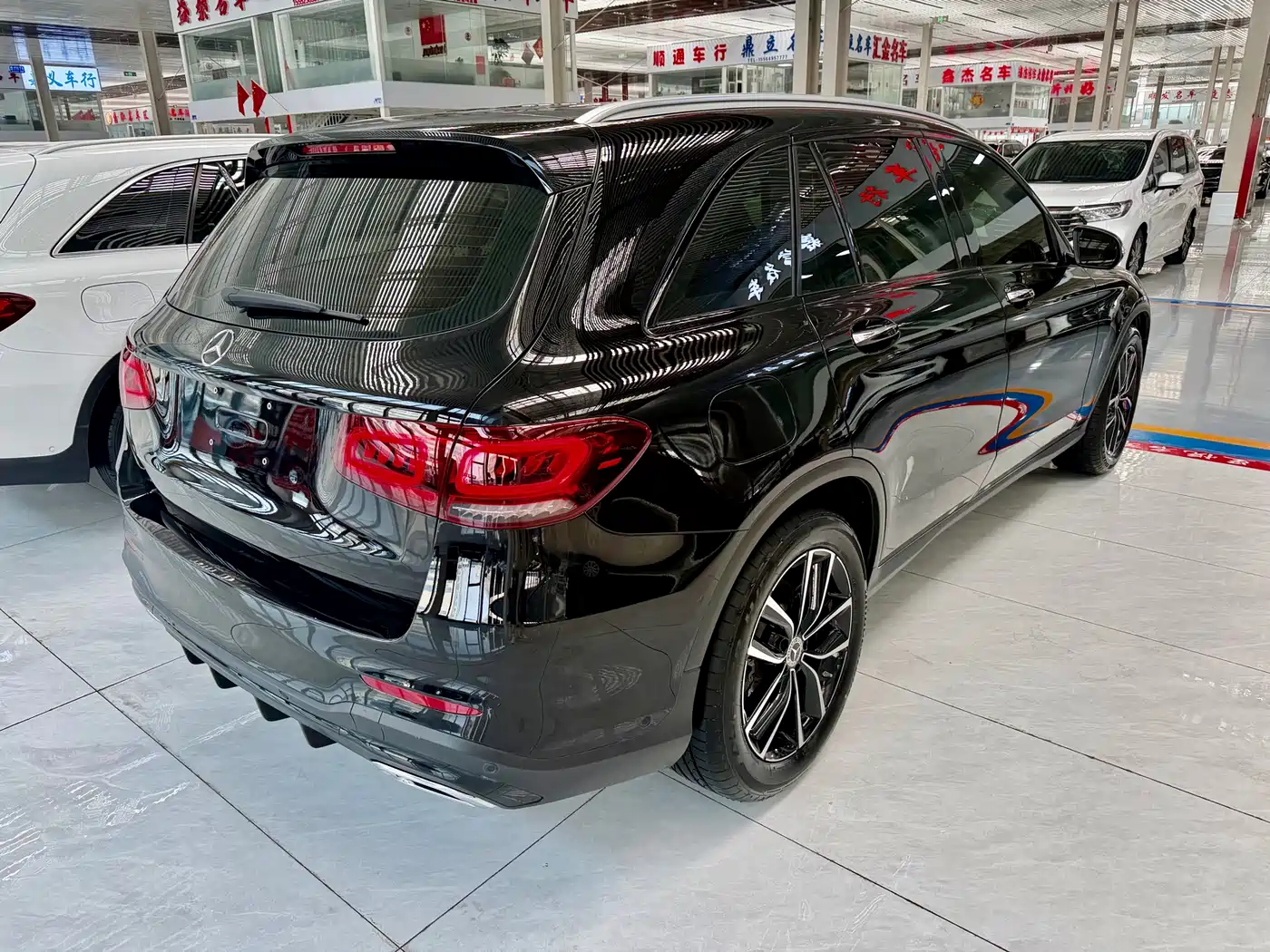Mercedes-Benz GLC 2020 Facelift GLC 300 L 4MATIC Dynamic фото 4