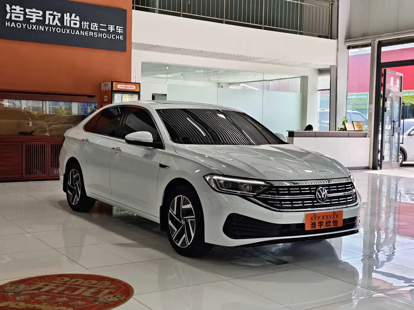 Volkswagen Sagitar 2023 Model Year 280TSI DSG Surpass Edition фото 3