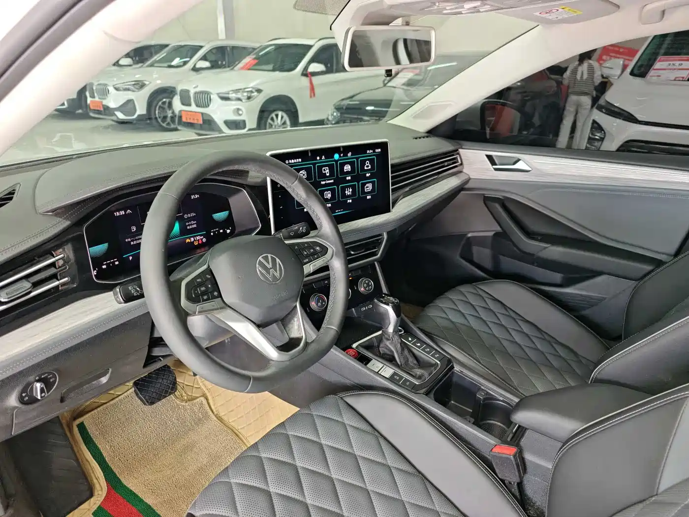 Volkswagen Sagitar 2023 Model Year 280TSI DSG Surpass Edition фото 8