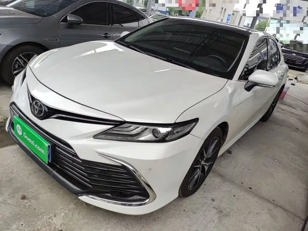Toyota Camry 2021 2.5G Luxury Edition фото 2