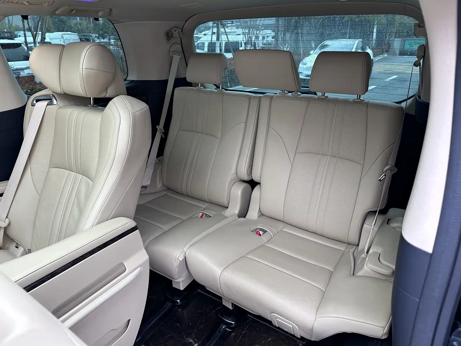 Фото 23 - Toyota Vellfire
