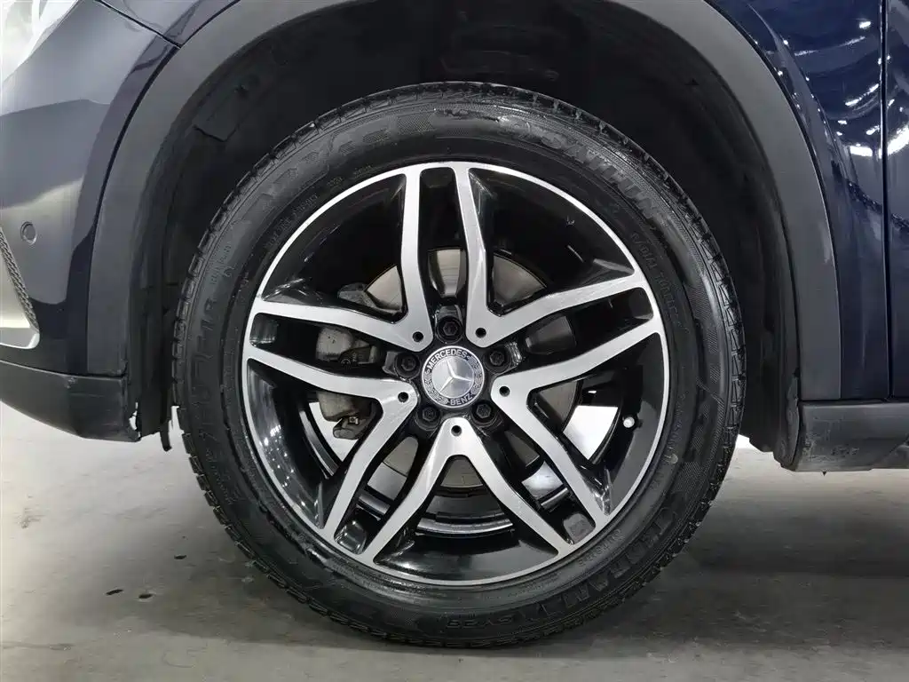 Mercedes-Benz GLA 2015 GLA 220 4MATIC Fashion Edition фото 17