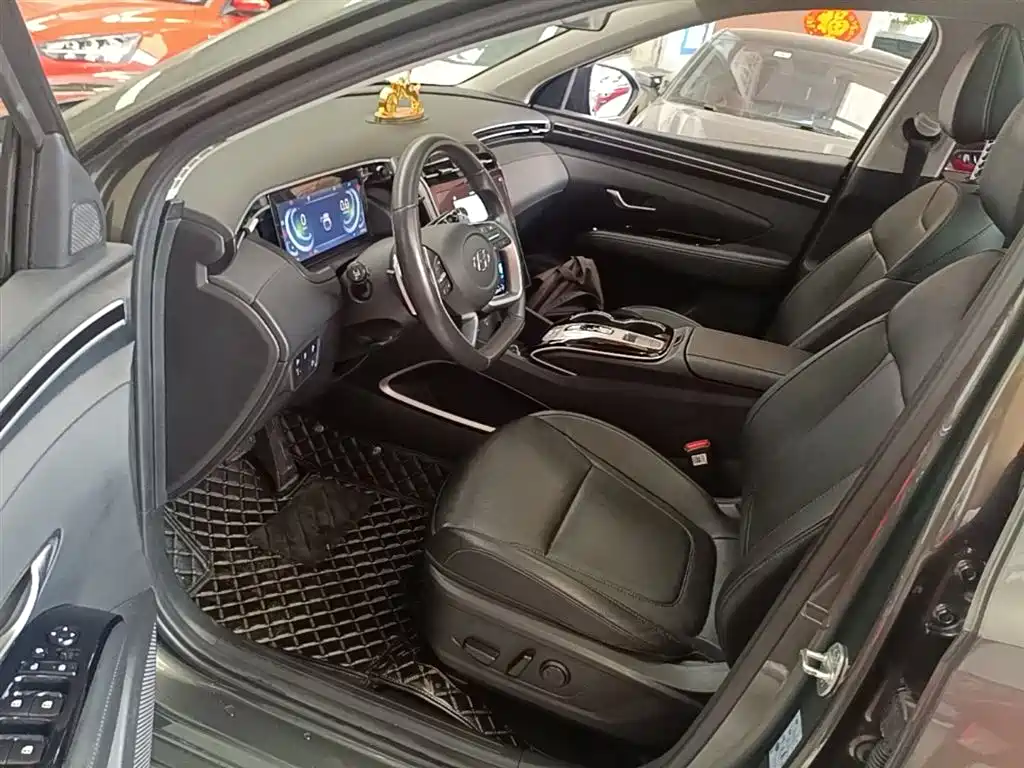 Hyundai Tucson 2023 Tucson L 1.5T Automatic 2WD LUX Premium Edition фото 14