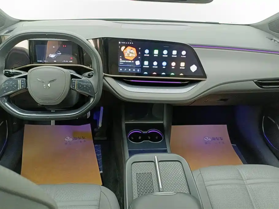 Hongqi EH7 2024 690 Pro фото 12