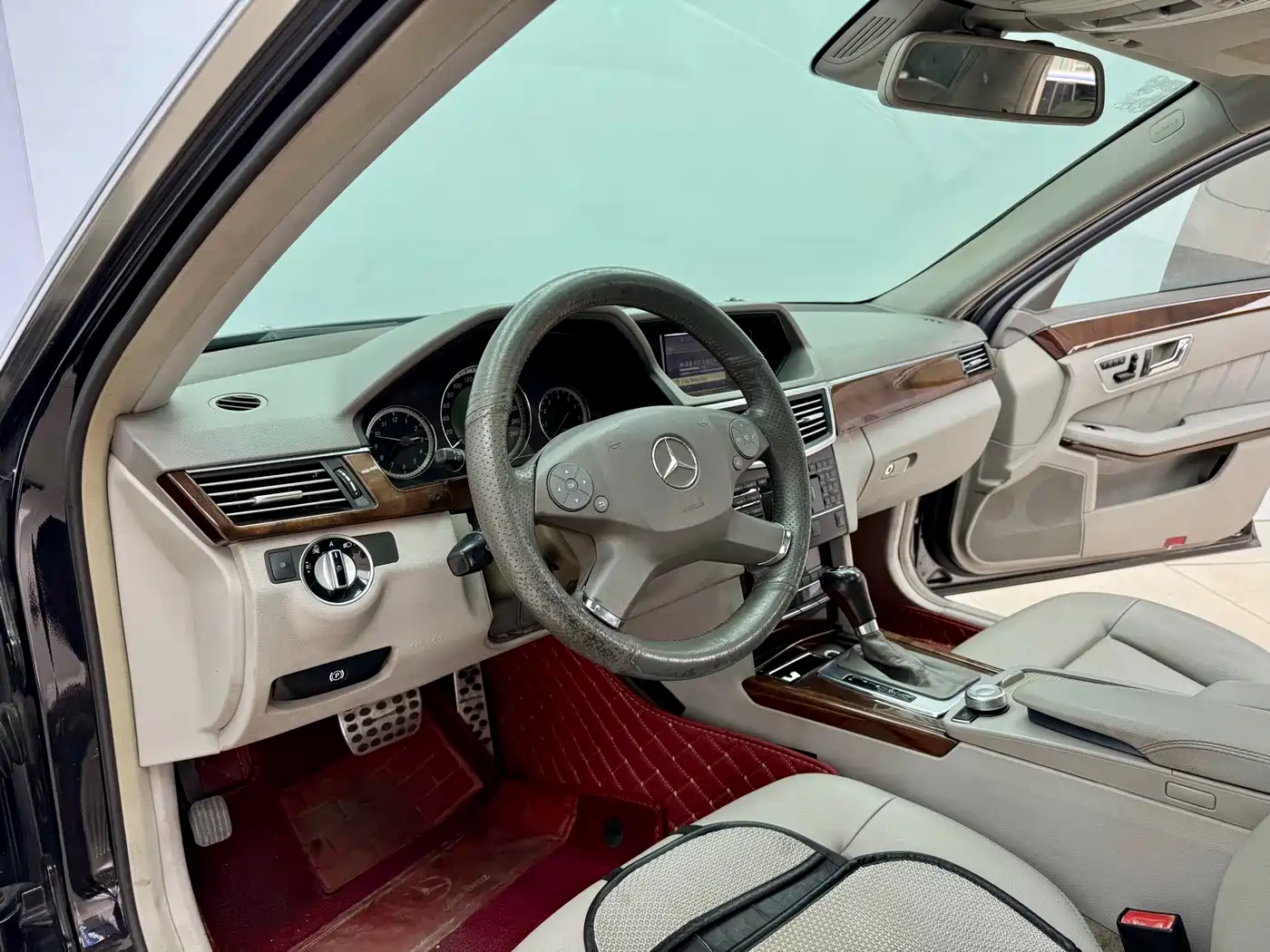 Mercedes-Benz E-Class 2011 E 200 L CGI Elegance фото 6