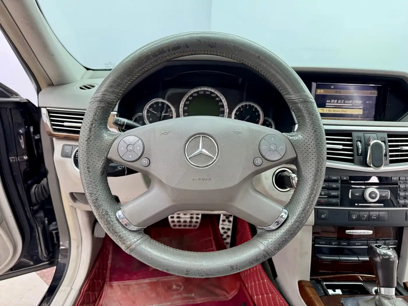 Mercedes-Benz E-Class 2011 E 200 L CGI Elegance фото 16