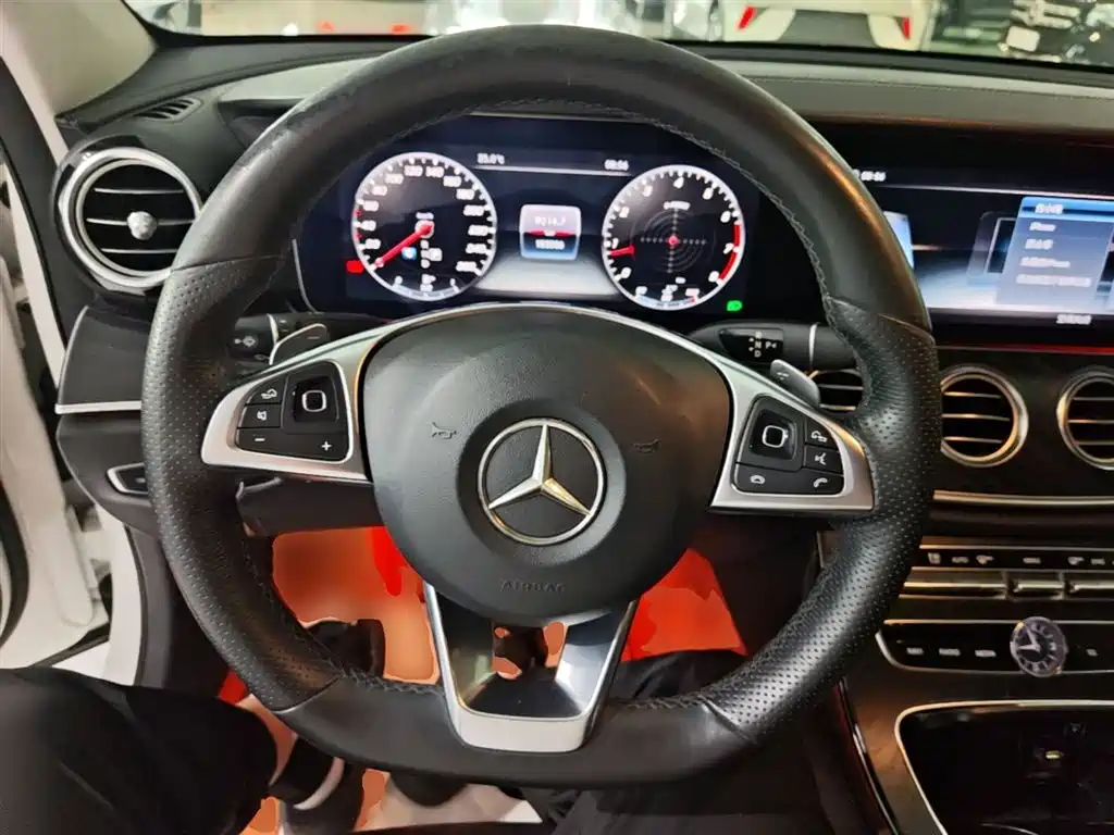 Mercedes-Benz E-Class 2018 Facelift E 200 L Sport фото 11