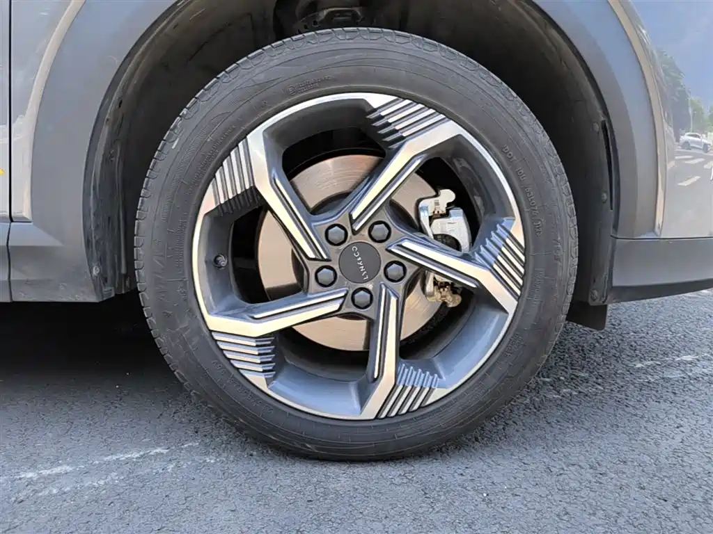 Lynk & Co 06 2023 Remix 1.5T Power Pro фото 14