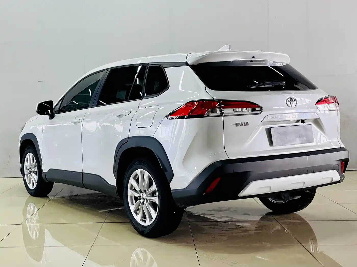 Toyota Corolla Cross 2023 2.0L Elite Edition фото 8