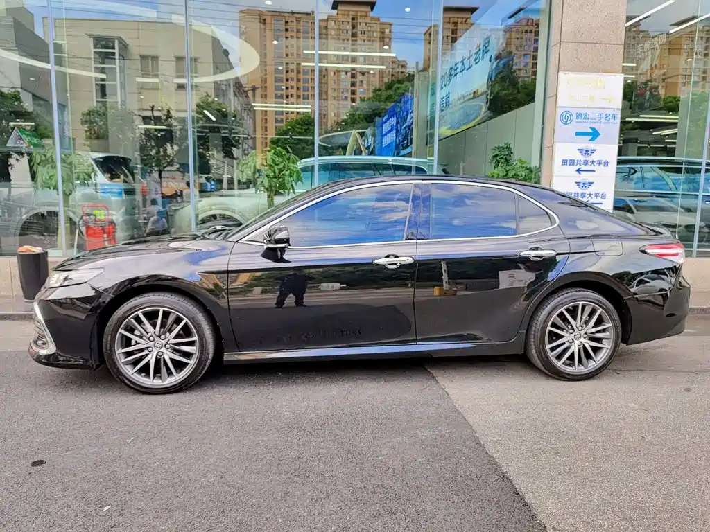 Toyota Camry 2022 2021 Hybrid 2.5HG Luxury Edition