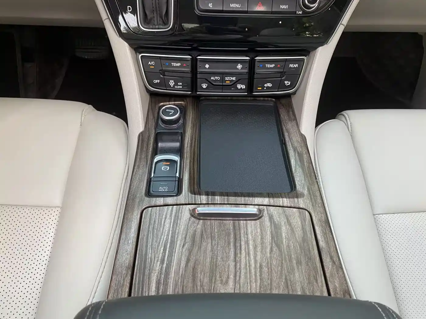GAC Trumpchi Trumpchi M8 2018 2018 320T Premium Edition
