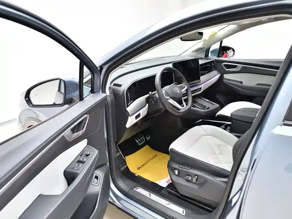 Volkswagen Talagon 2025 450TSI R-Line 6-Seater фото 9