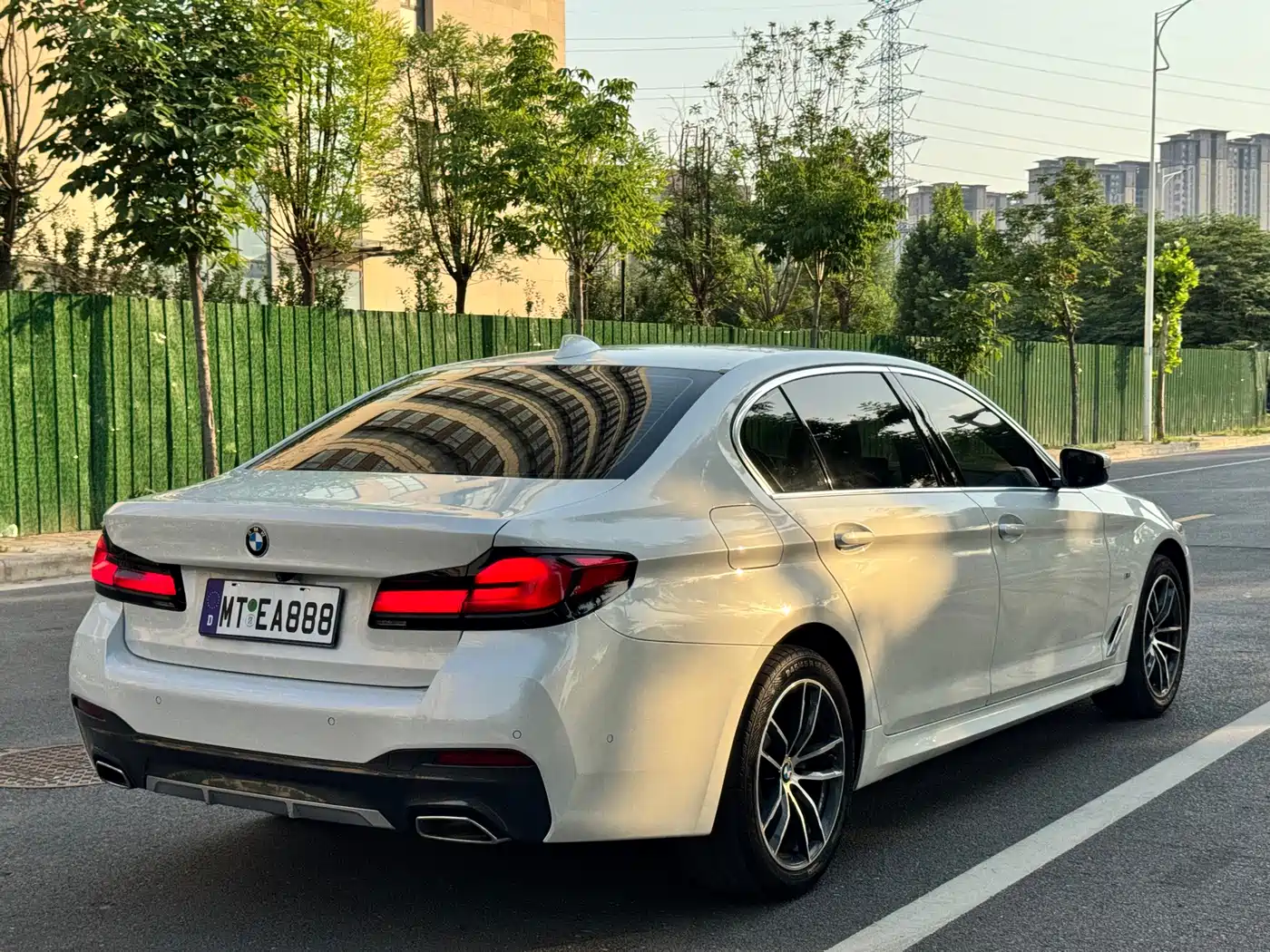 BMW 5-SERIES