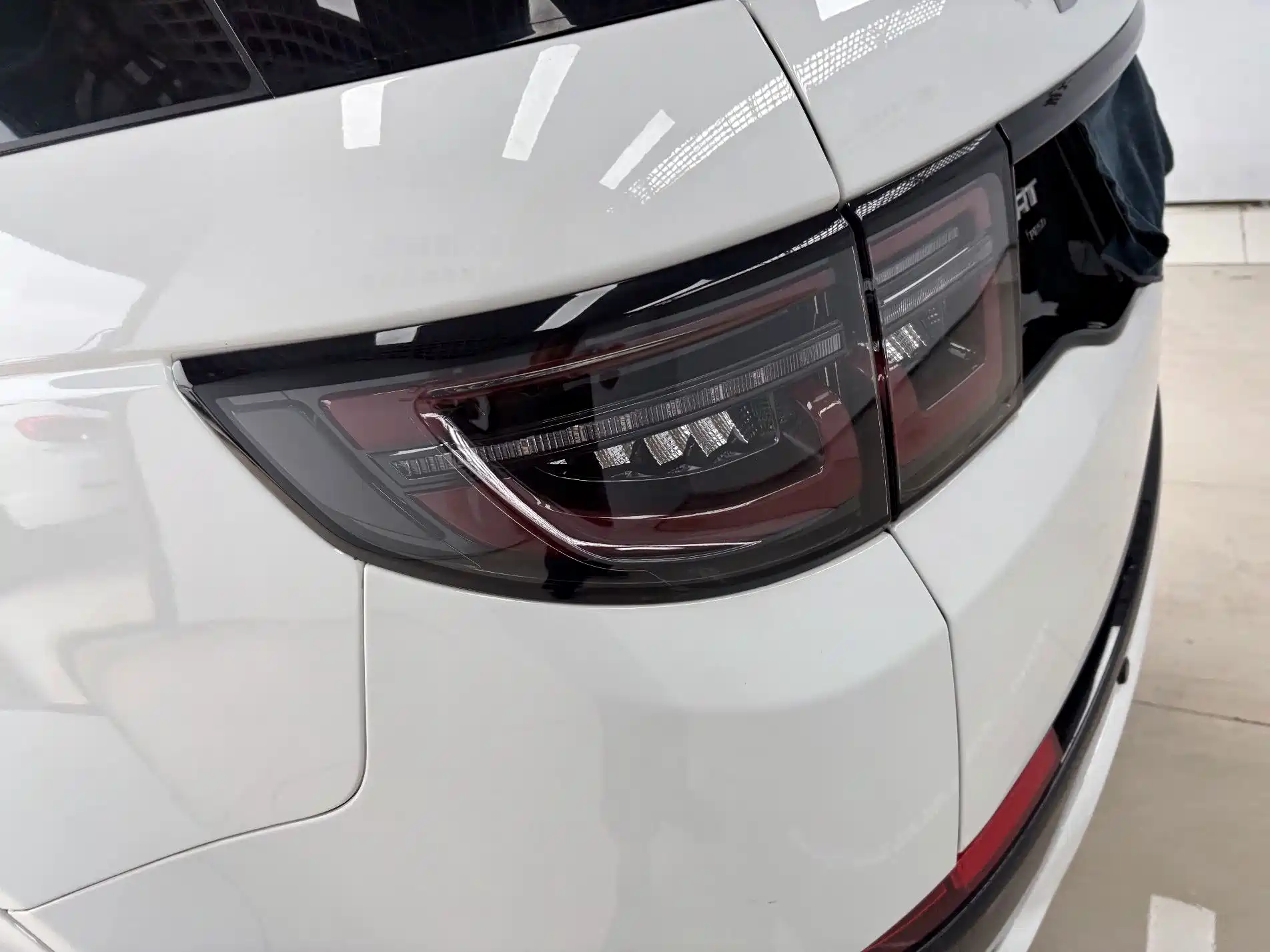 Photo 9 - Land Rover Discovery Sport
