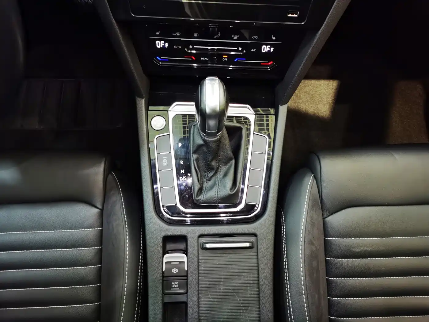 Volkswagen Magotan 2020 330TSI DSG Leading фото 19