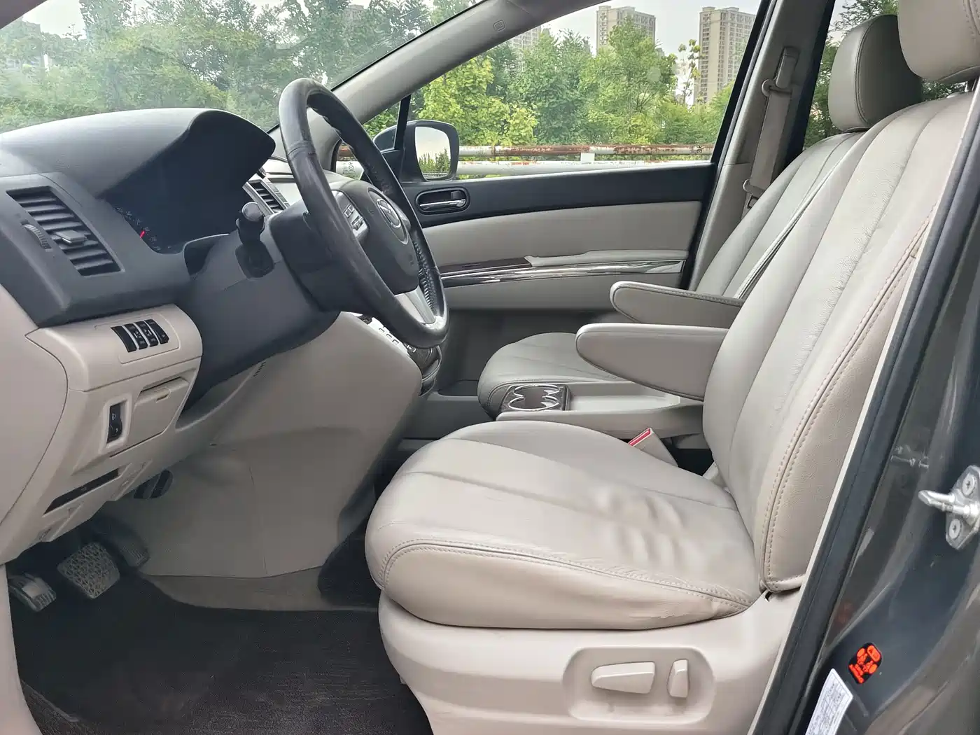 Mazda 8 2011 2011 2.3L Ultimate