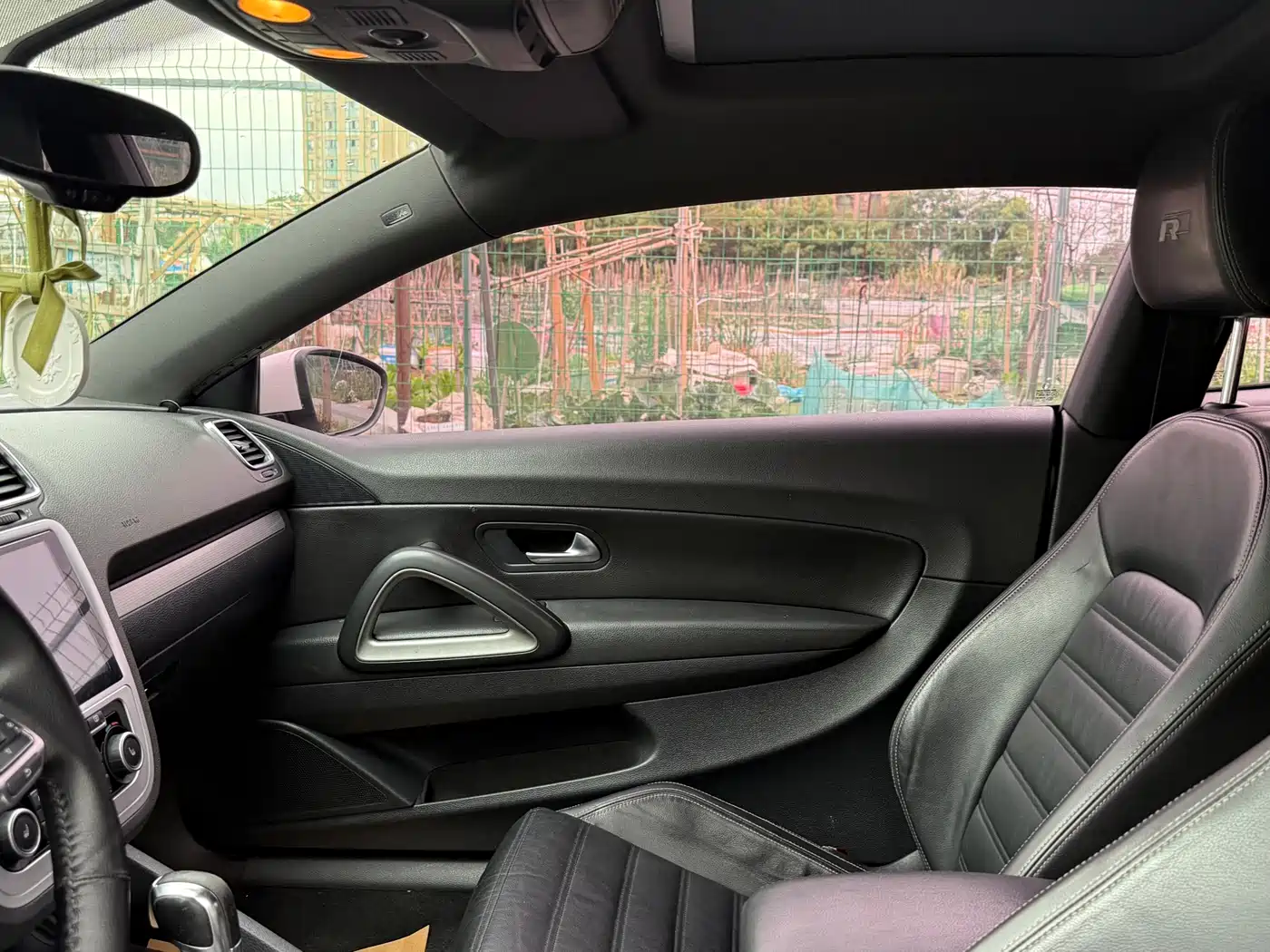 Volkswagen Scirocco 2011 2.0TSI R-Line фото 7