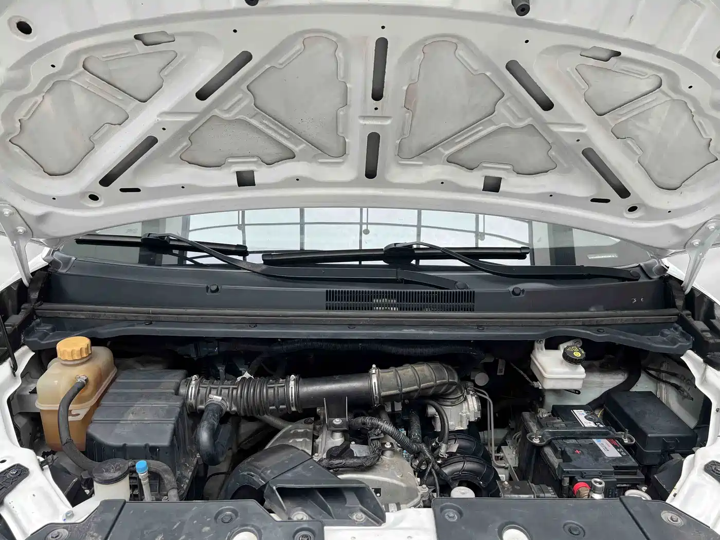 BAW (Beijing Automobile Works) Ruisheng Ace M7 2023 2023 2.0L CNG Long Wheelbase Luxury Operation Version 7-Seater